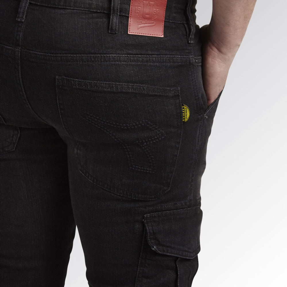 detail Hose DIADORA Stone Cargo Jeans Stretch