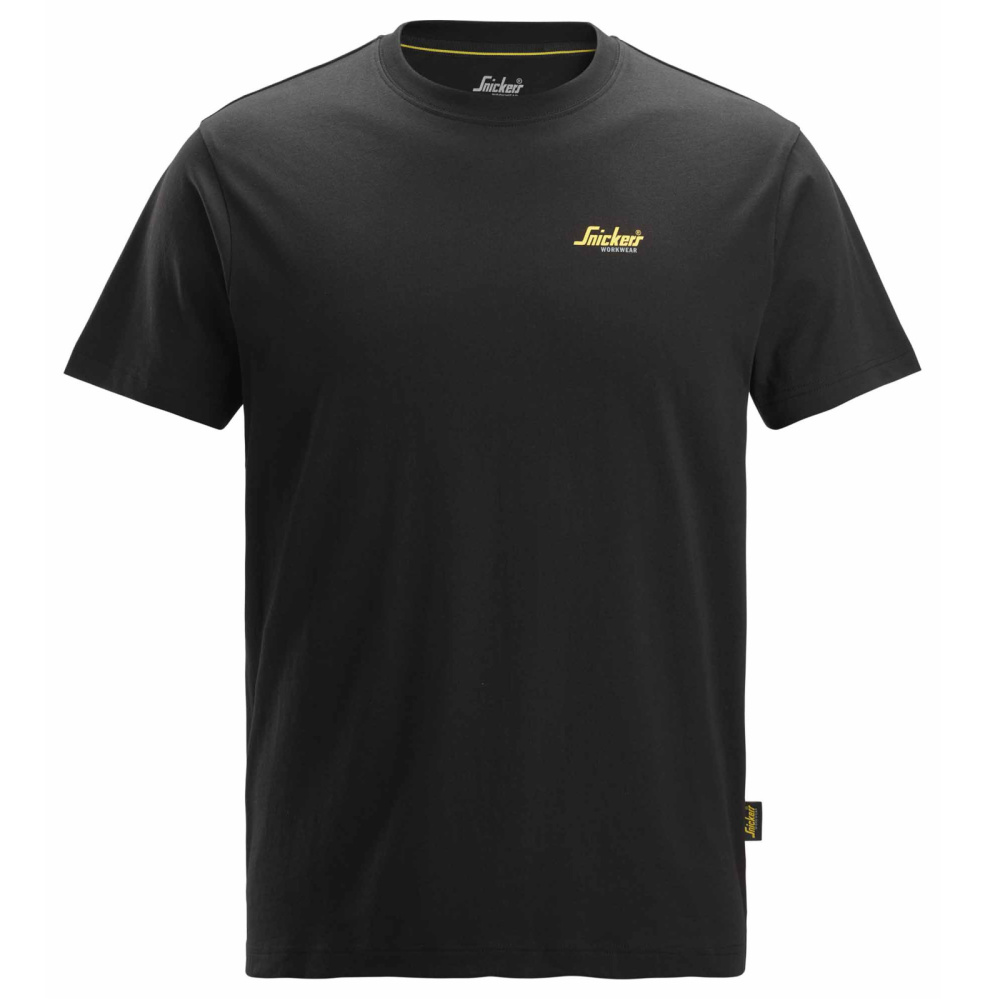 detail SNICKERS Classic Logo schwarzes Herren-T-Shirt aus 100% Baumwolle, bequem und at