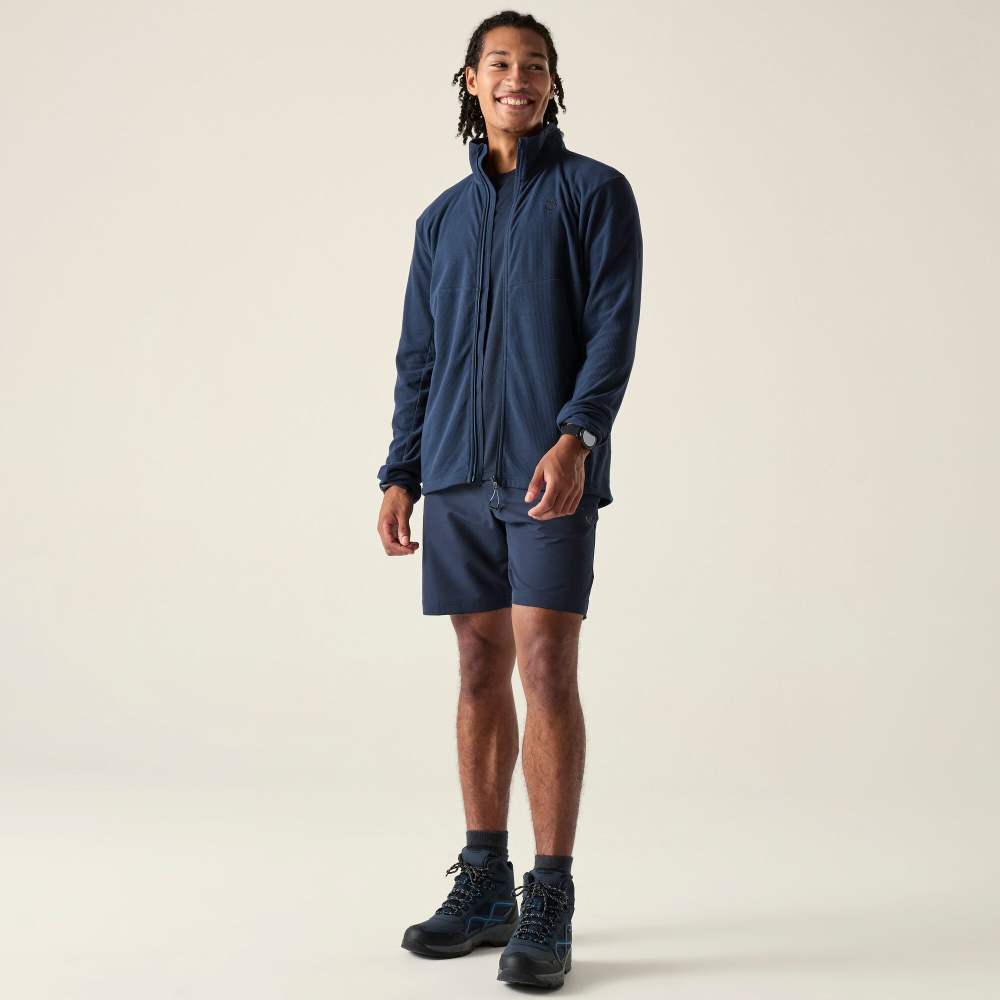 detail DARE2B Arising blaue Fleecejacke mit antibakterieller Ausrüstung für langanhalte