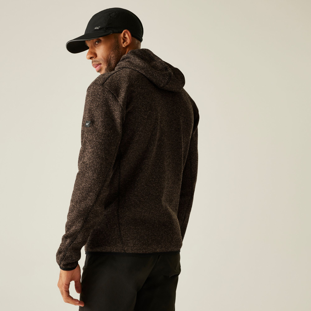 detail REGATTA Newhill braune Herren Outdoor-Kapuzenjacke, funktional und bequem