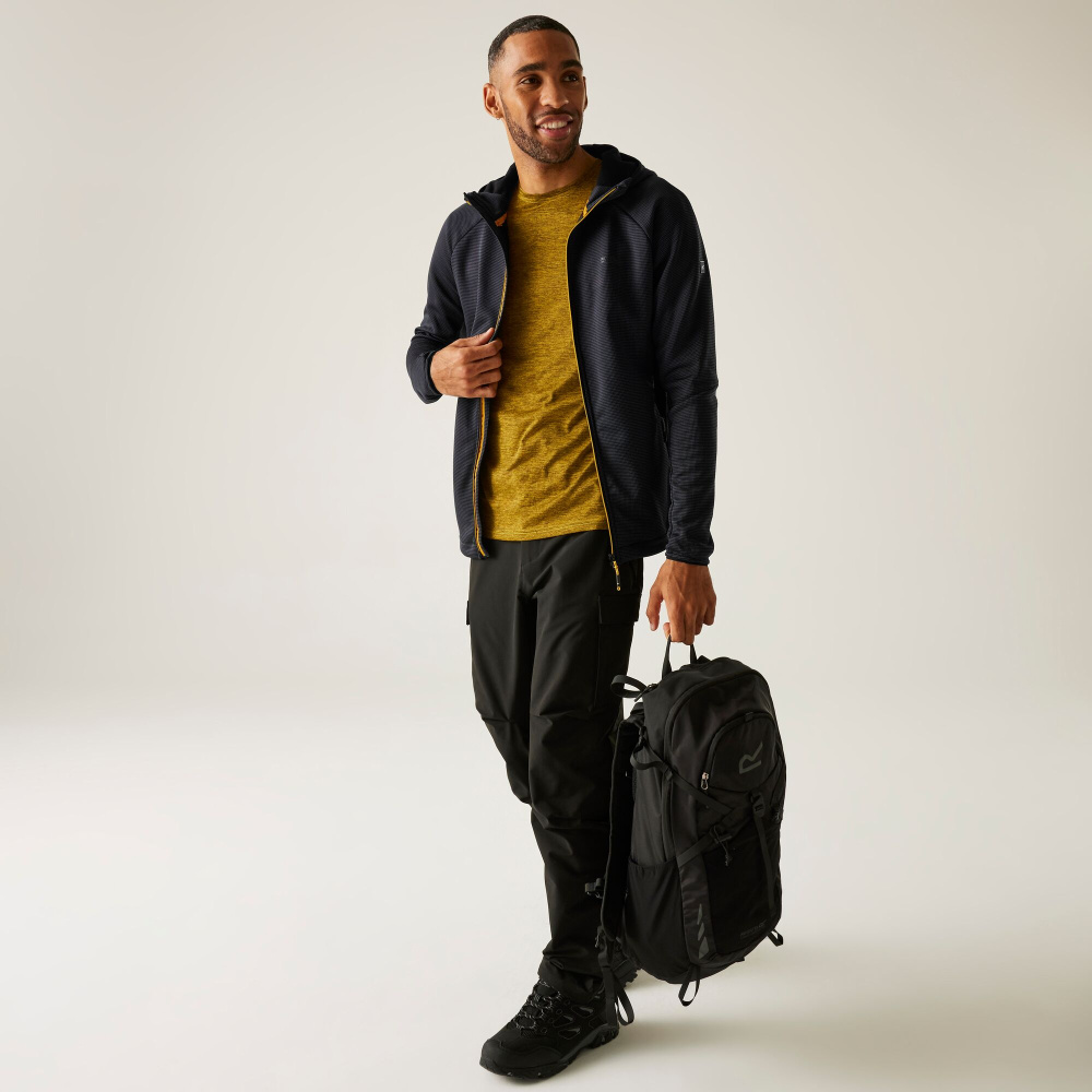 detail REGATTA Everet graue Herren funktionale und elastische Outdoor-Mikina nicht nur