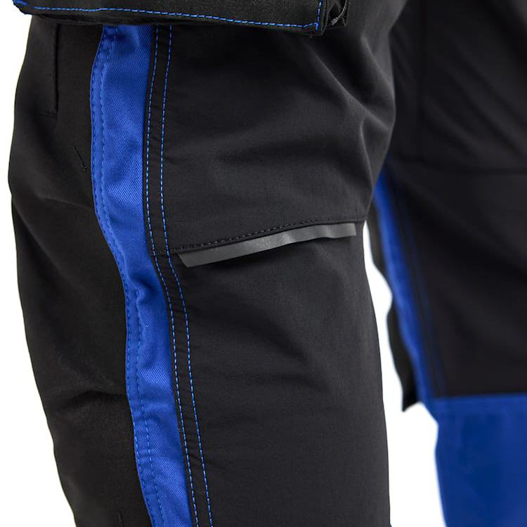 detail BLAKLADER Sweden Craftsman Stretch blaue Herren-Arbeitshose + Taschen