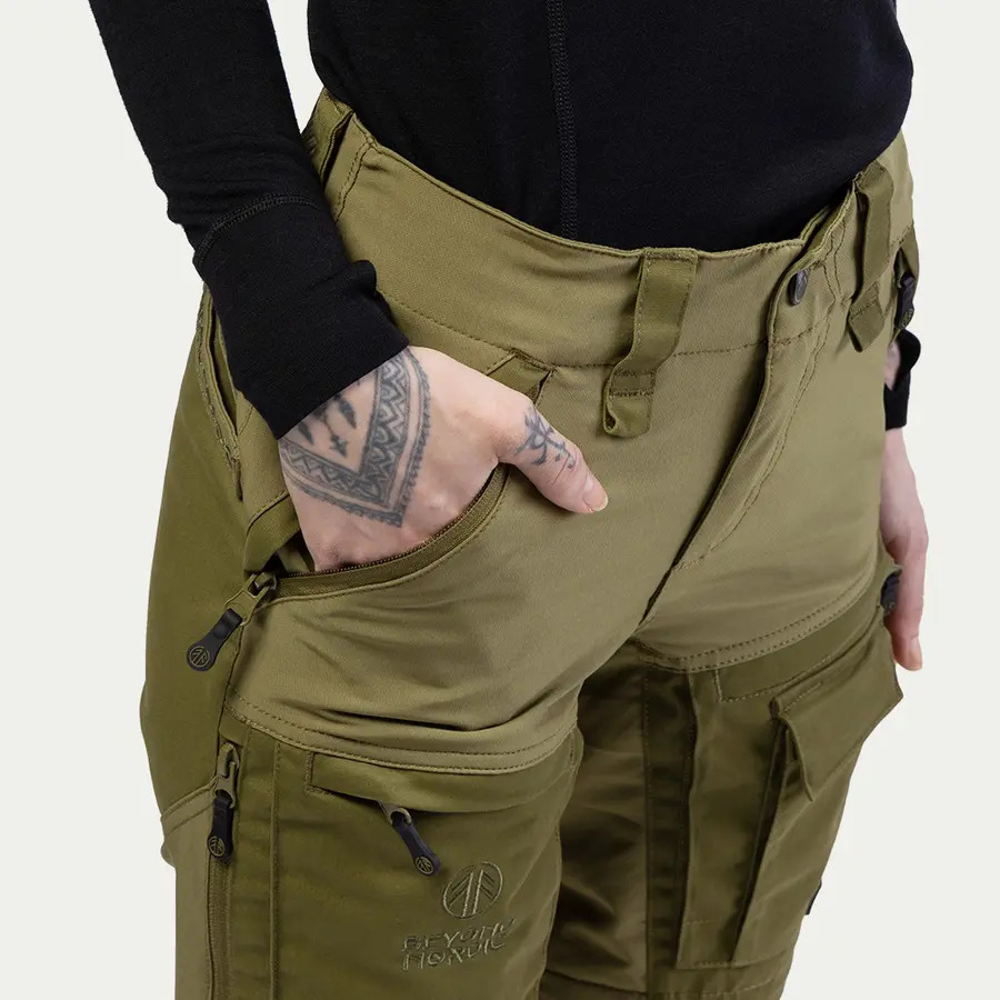 detail Hose Damen Beyond Nordic Sweden Zip-Off Teflon EcoElite®