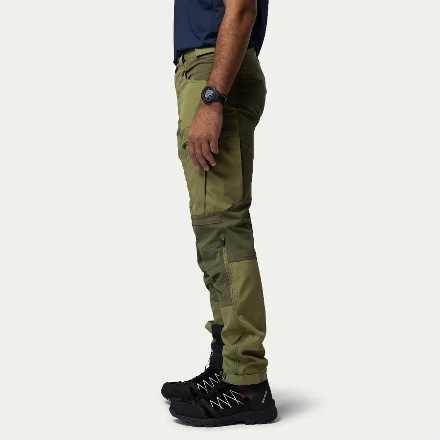 detail Beyond Nordic Sweden grüne Herren Outdoorhose stretch bequem wasserabweisend