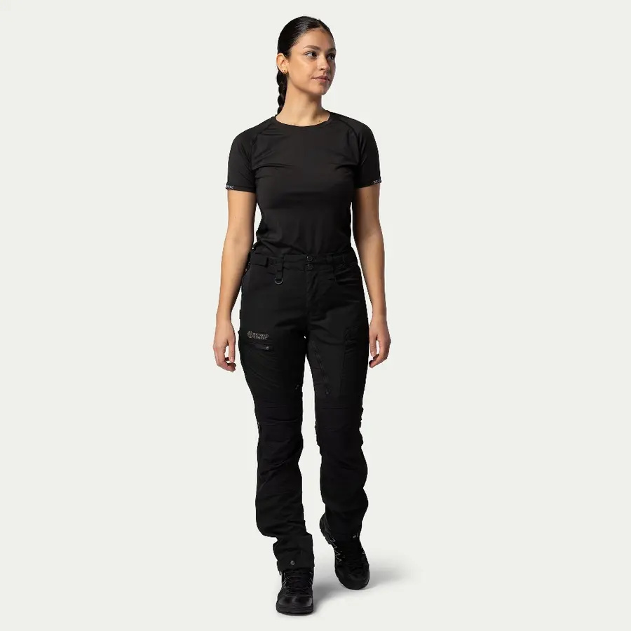 detail Beyond Nordic Sweden schwarze Damen Outdoorhose stretch bequem wasserabweisend
