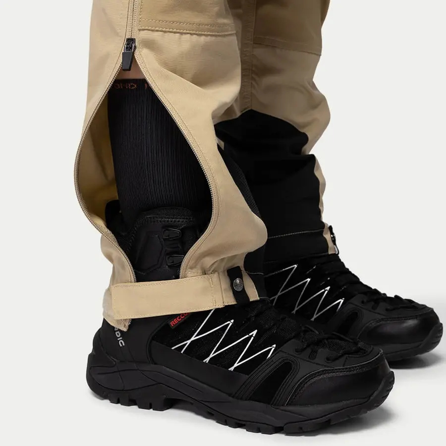 detail Beyond Nordic Sweden beige Damen Outdoorhose stretch bequem wasserabweisend