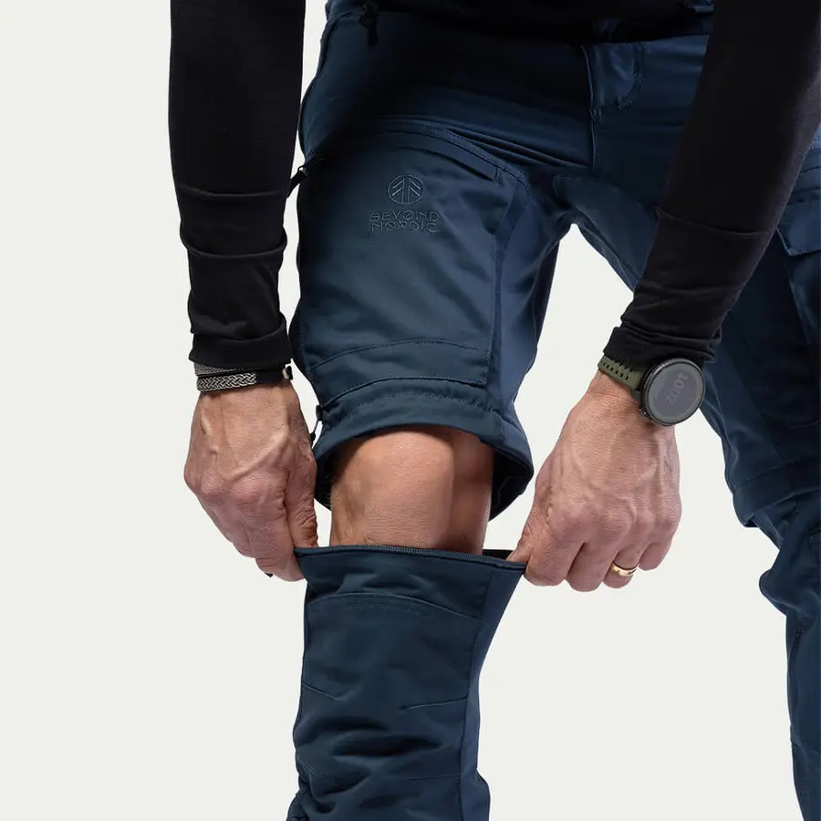 detail Beyond Nordic Sweden blaue Herren Outdoor-Zip-Off-Hose 2-in-1