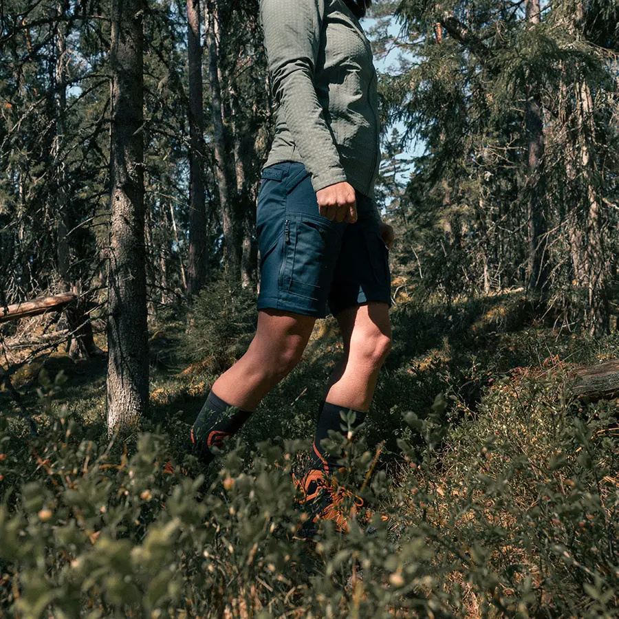 detail Beyond Nordic Sweden Zip-Off blaue Damen Outdoor-Zip-Off-Hose 2-in-1 Teflon EcoE