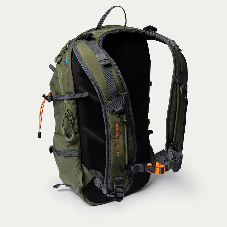 detail Beyond Nordic Sweden BN503 olivgrüner Herren Outdoor Rucksack 20L