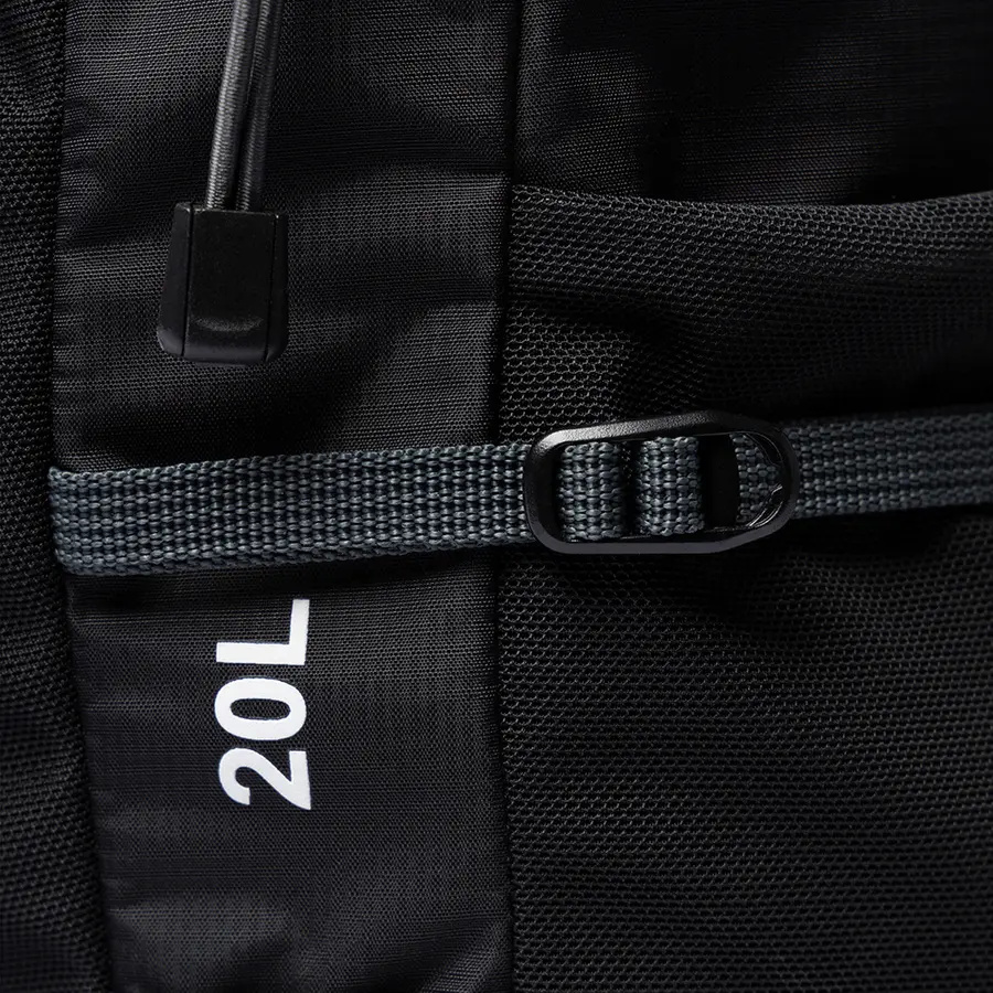 detail Beyond Nordic Sweden BN503 schwarzer Herren Outdoor Rucksack 20L