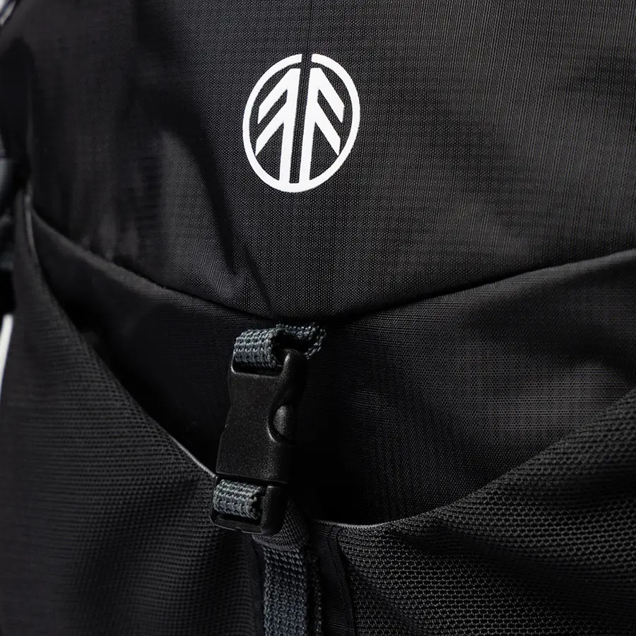 detail Beyond Nordic Sweden BN503 schwarzer Herren Outdoor Rucksack 20L