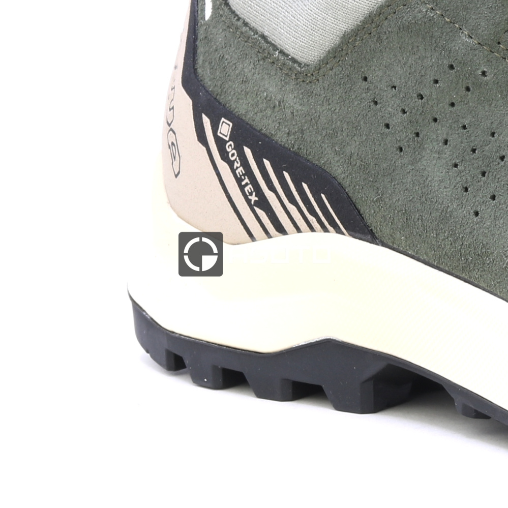 detail LOWA Explorer GTX grüne Herren-Lederschuhe für Outdoor-Aktivitäten mit GORE-TEX-