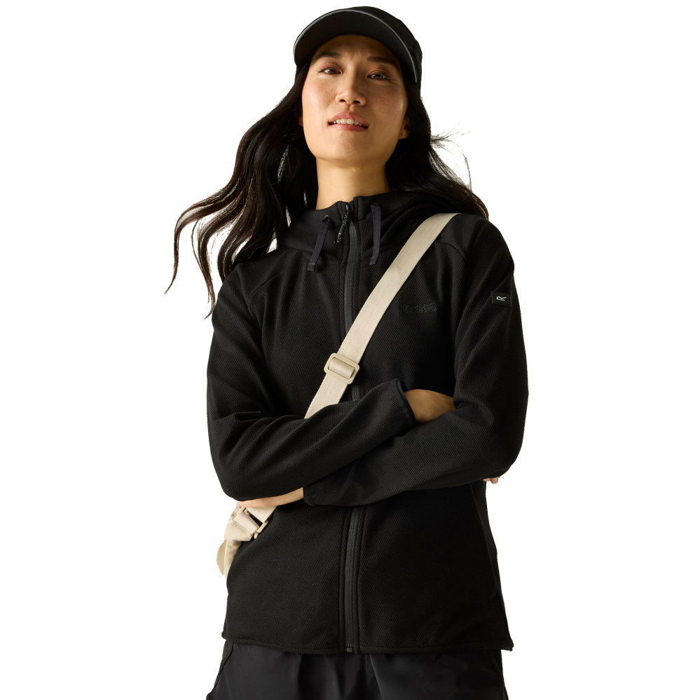 detail REGATTA Nayna schwarze Damen-Outdoorjacke mit Kapuze, modern und bequem